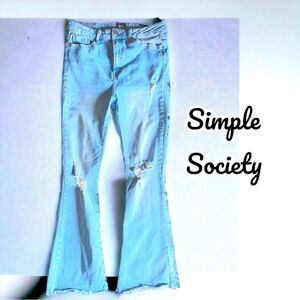 Simple Society l Juniors 11 l Flare Leg Jeans l Medium Wash l Raw Hem l EUC